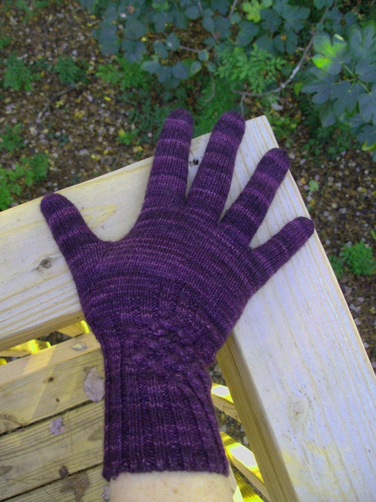 Knotty glove
