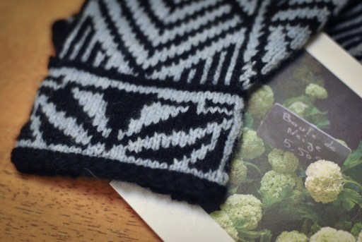 Boule de neige small size cuff detail