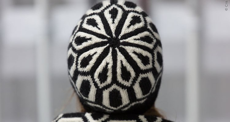 Ready Steady Go hat | thecusserknits.com