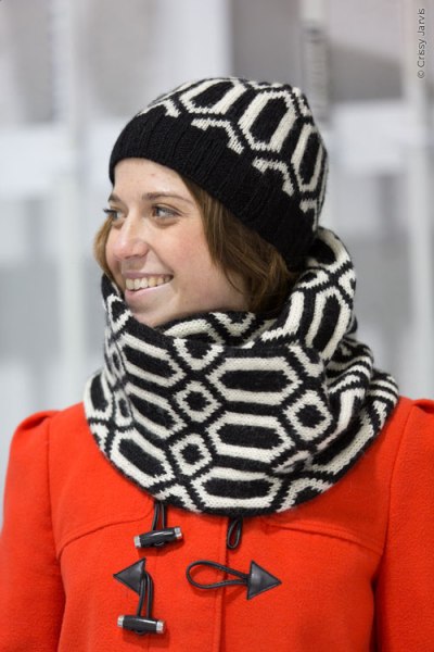 Ready Steady Go cowl & hat | thecusserknits.com