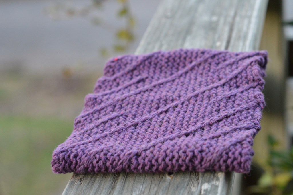 Helical Cowl | thecusserknits.com