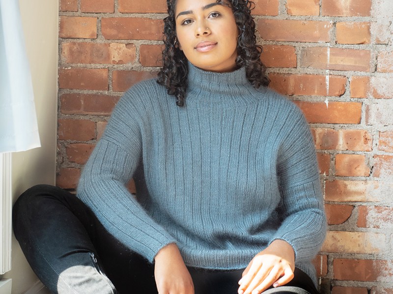 Maple Bay front view, model sitting.